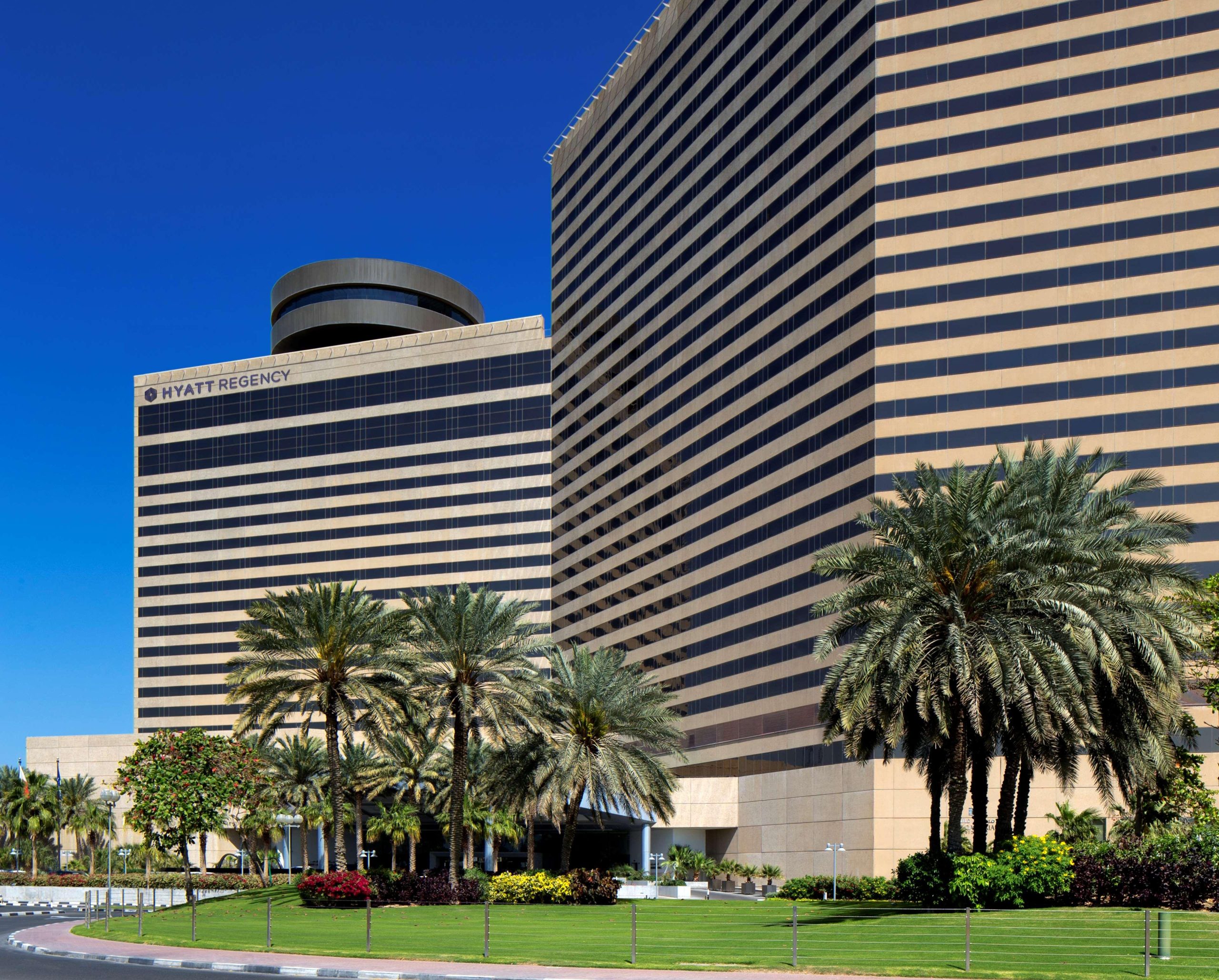 تور دبی هتل حیات رجنسی ویژه اردیبهشت